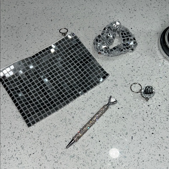 Accessories - Silver Accessories 4 piece bundle Set